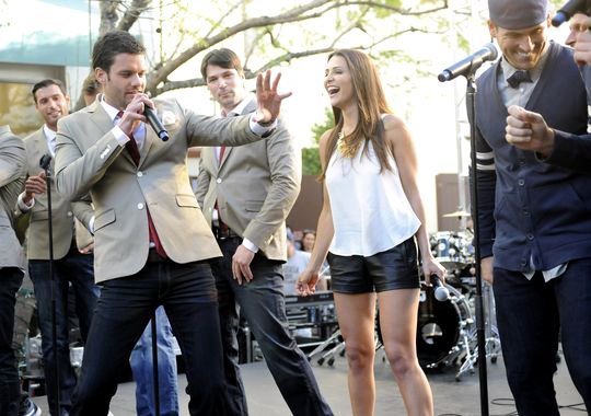 'The Bachelorette' Recap: Singing Lessons With Boyz II Men and a Withdrawal