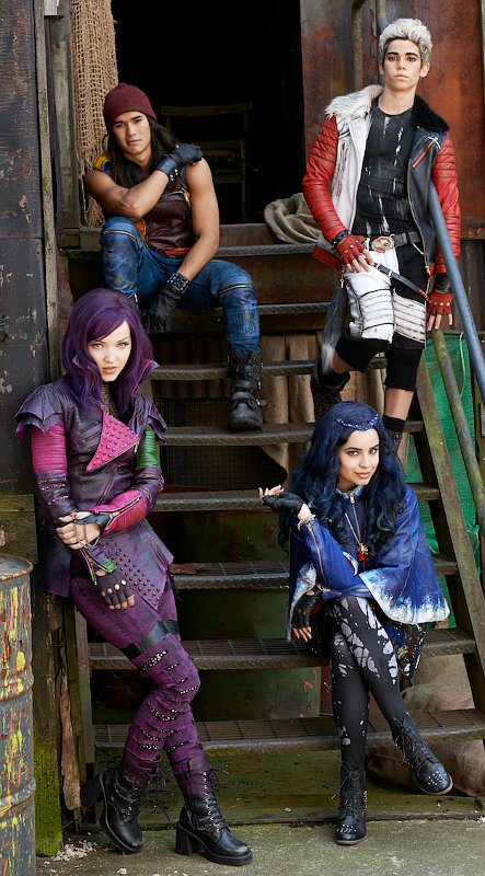 First Look at the Kids of Maleficent, Cruella and Other Disney Villains in 'Descendants'