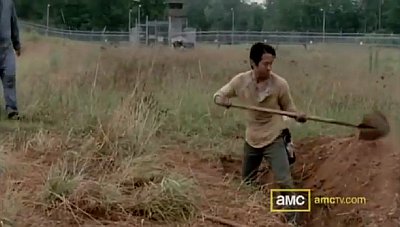 'The Walking Dead' 3.05 Sneak Peeks: The Aftermath of the Shocking Death