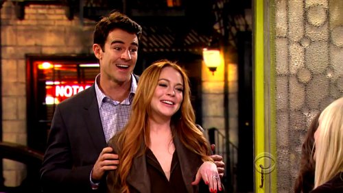 '2 Broke Girls' 3.21 Previews: Lindsay Lohan Plans Her Perfect Wedding