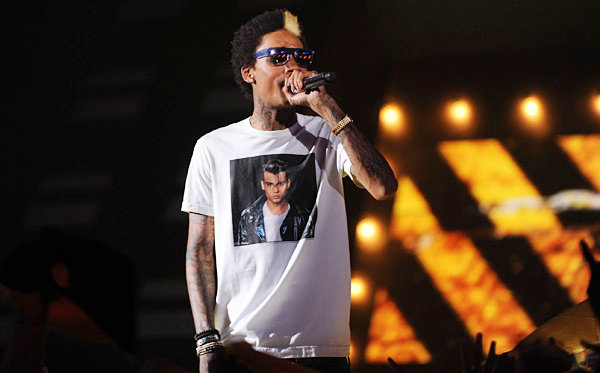 Video: Wiz Khalifa Performing at 2011 mtvU Woodie Awards