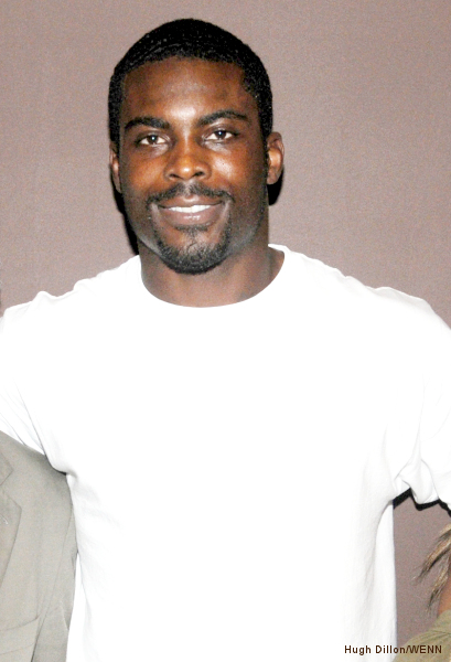 Michael Vick Urged to Pose Naked for Animal