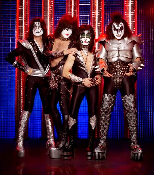 Gene Simmons: Lady GaGa Is Female Version of KISS