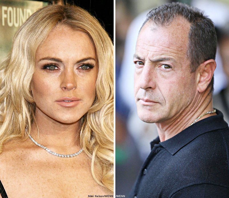 Lindsay Lohan Orders 'Crazy' Dad to Stay Away
