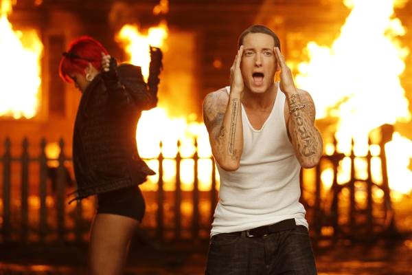 Eminem and Rihanna's Duet Tops U.S. Singles Chart for Fourth Consecutive Week
