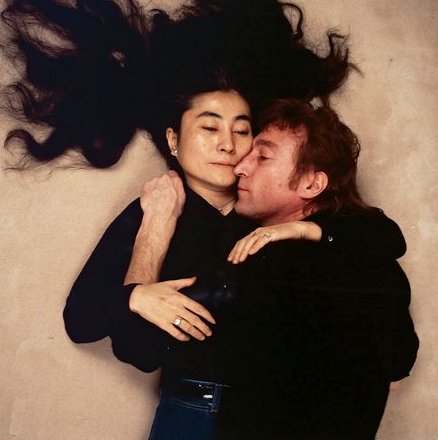 John Lennon's Intimate Photo With Yoko Ono Auctioned