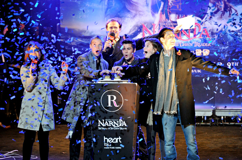 Ben Barnes and 'Narnia' Co-Stars Light Up London