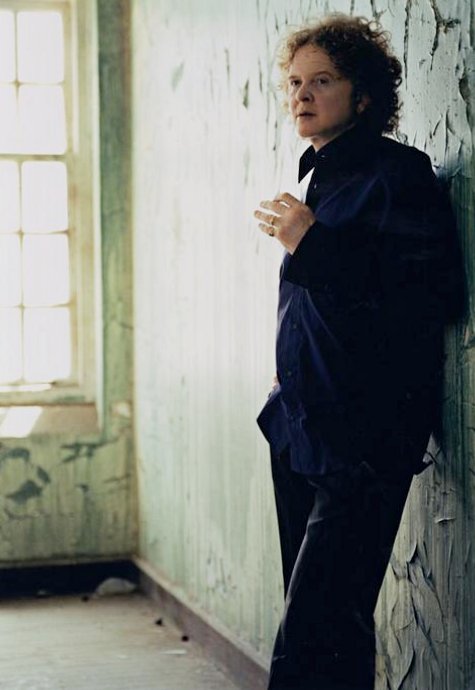 Simply Red Signed Off in Their Last Concert