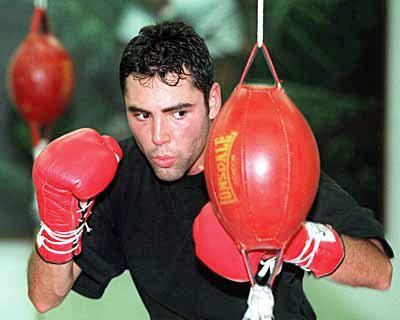 Oscar De La Hoya to Visit U.S. Troops and Teach Them Boxing