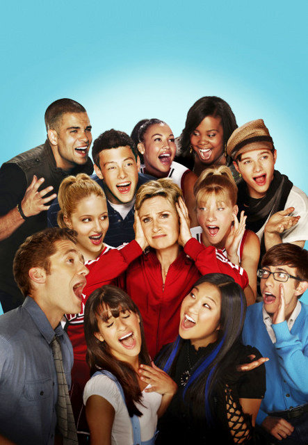 Vanity Fair Sorry for Homophobic Term in 'Glee' Article