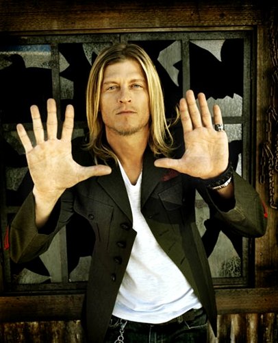 Wes Scantlin's Hummer Missing Wheel After Hit-and-Run