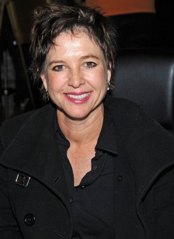Emmy-winning Actress Comes Out as Gay to Fight Bullies