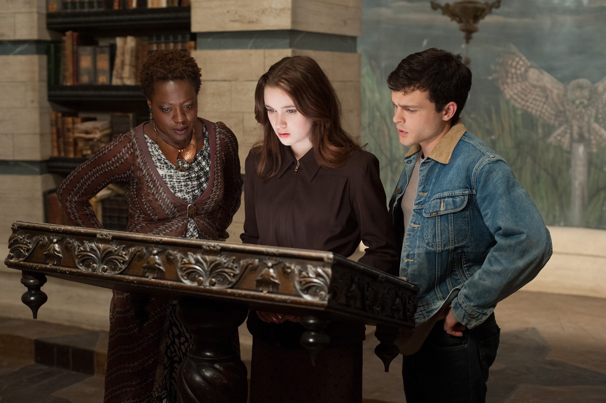 'Beautiful Creatures' Featurette Delves Deeper Into the Casters' World