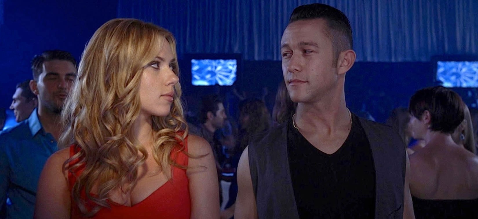 Joseph Gordon-Levitt's Porn Addiction Drives Scarlett Johansson Mad in First 'Don Jon' Trailer