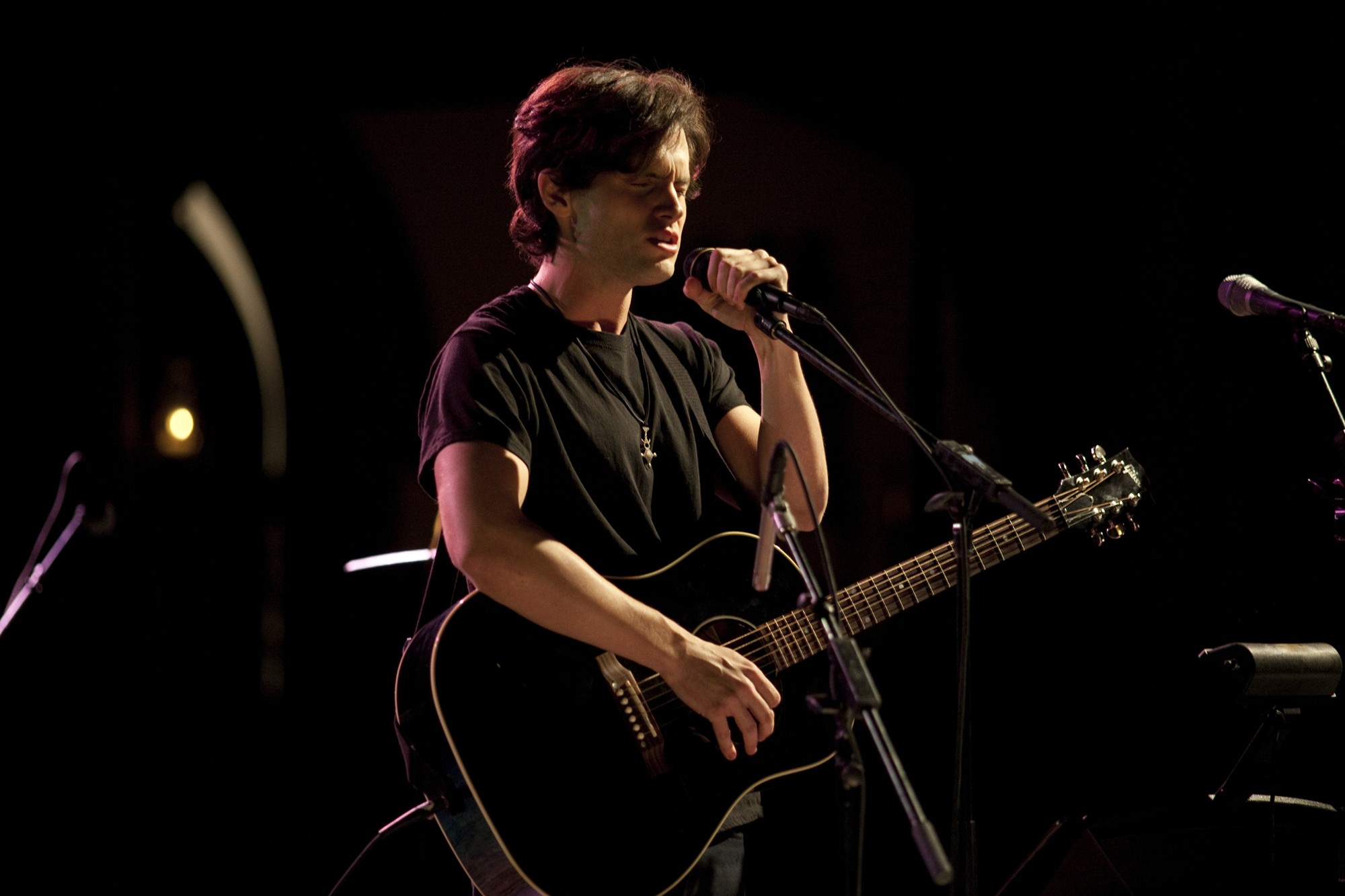 Penn Badgley Shows Off Singing Talent in First Footage of Jeff Buckley Biopic