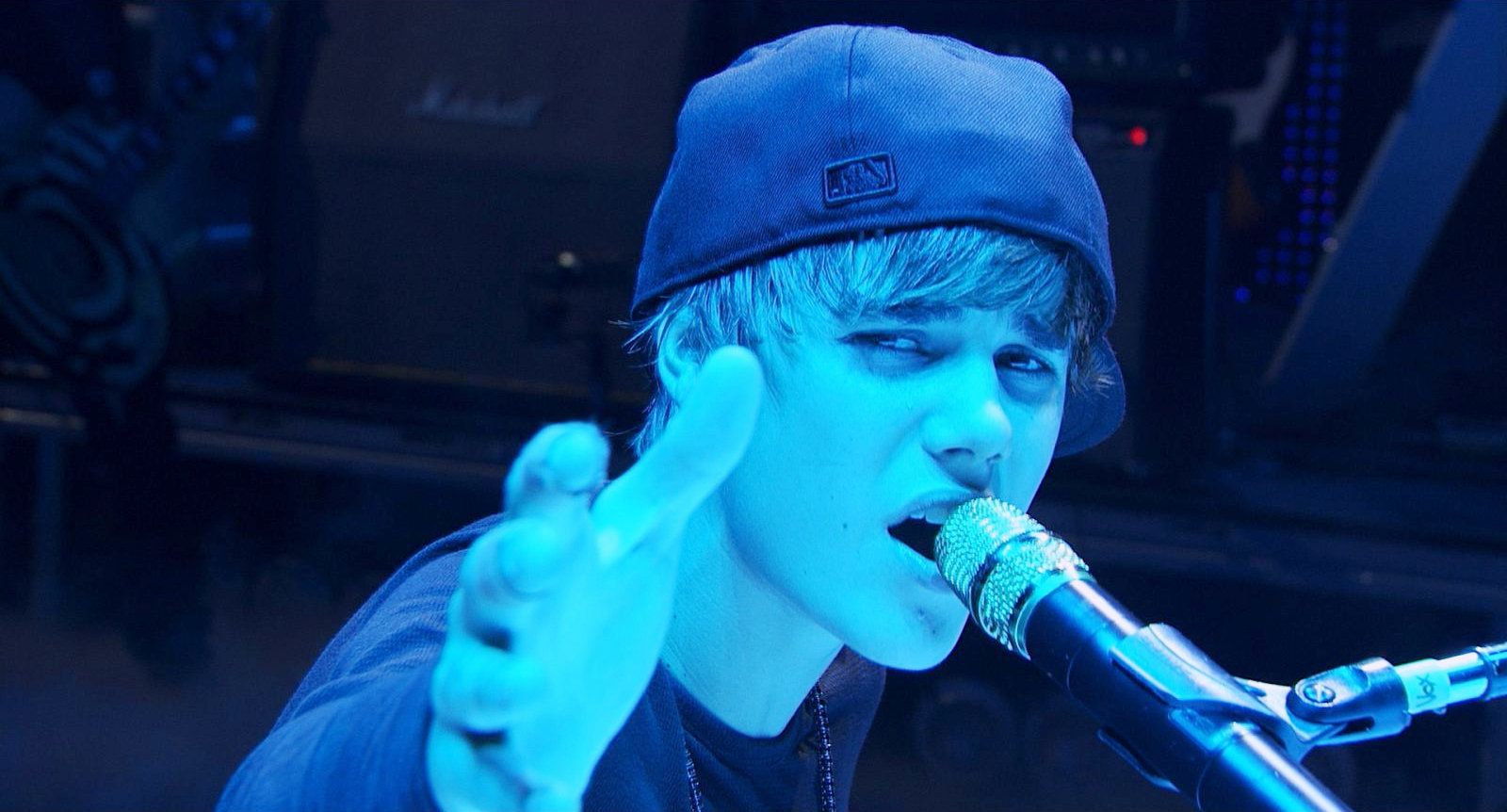 Justin Bieber Kissed by Fan in New 'Never Say Never' Clip