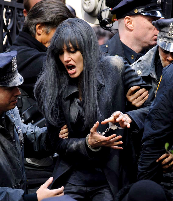 Angelina Jolie's 'Salt' Has New Full-Length Trailer