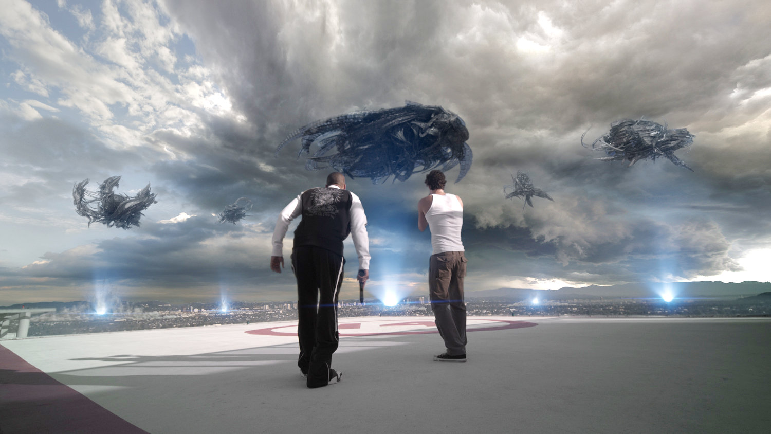 Sci-Fi Thriller 'Skyline' Gets New Clips, Sequel Is In the Works