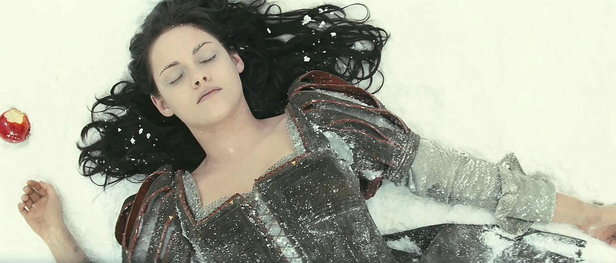 Rupert Sanders Explains Why Kristen Stewart in 'Snow White' Is Different From Bella Swan