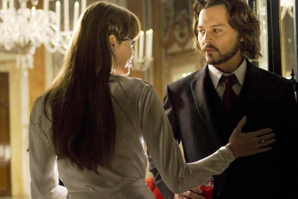 Johnny Depp Feels Sorry for Hounded Angelina Jolie