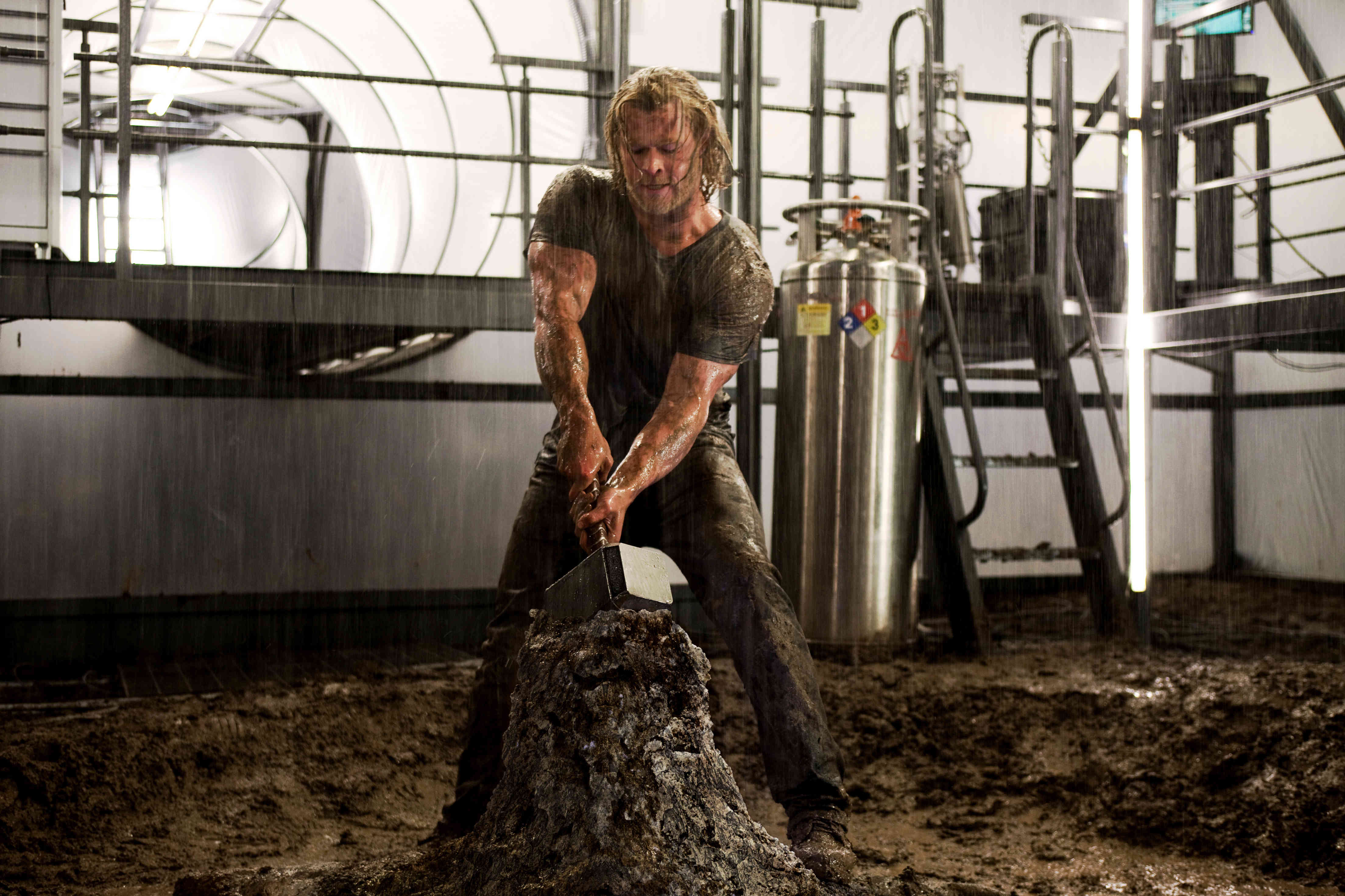 First Official Trailer for 'Thor' Ignites Epic War