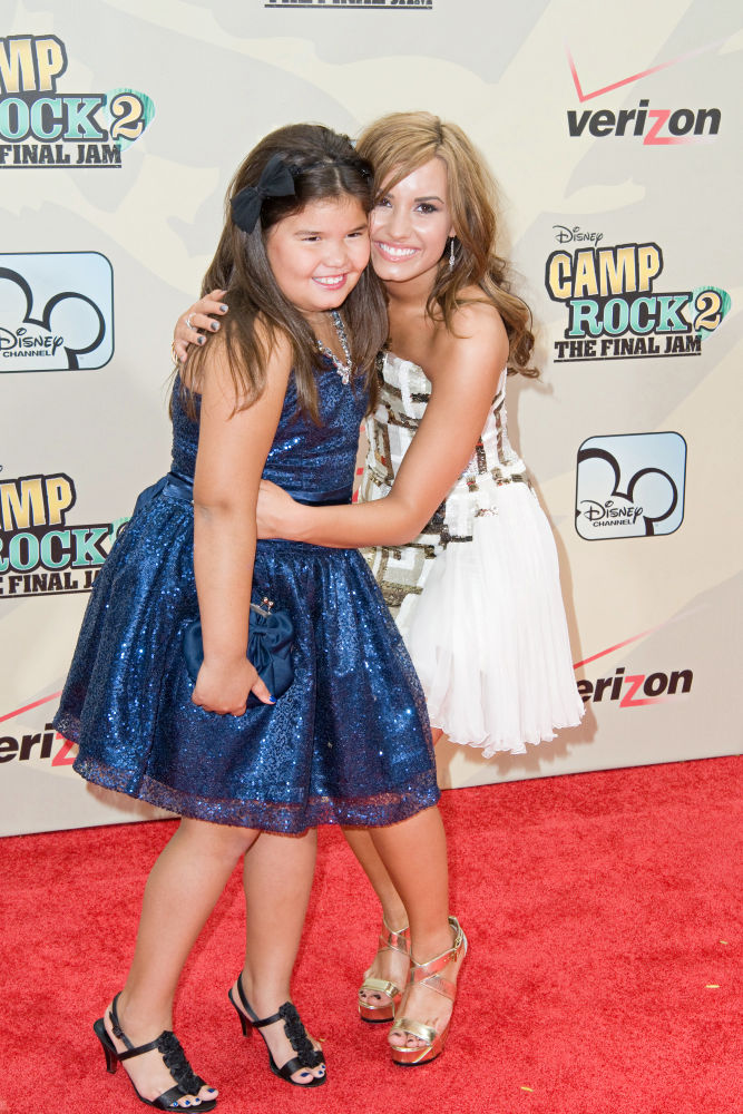Madison De La Garza, Demi Lovato