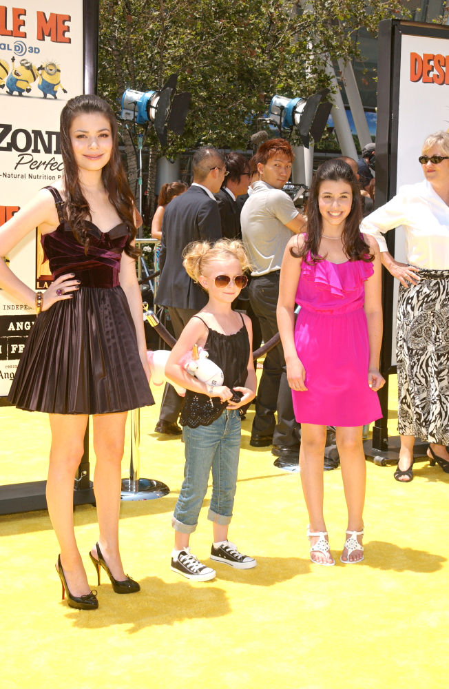 Miranda Cosgrove, Elsie Fisher, Dana Gaier