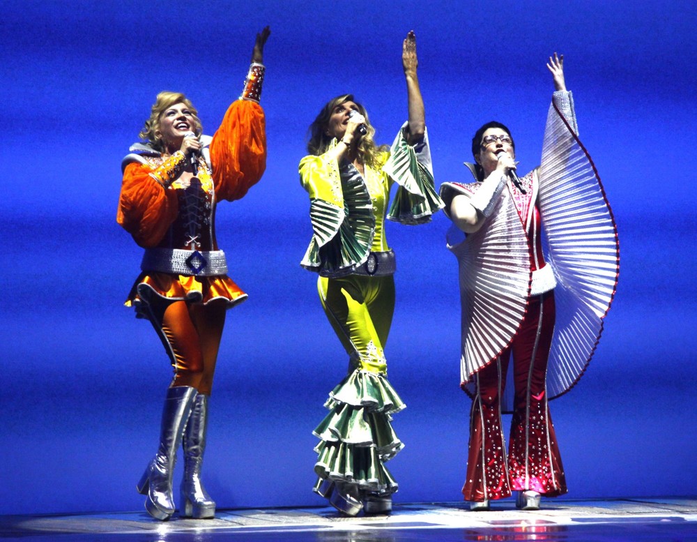 Felicia Finley, Judy McLane, Lauren Cohen
