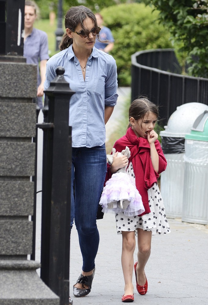 Katie Holmes, Suri Cruise