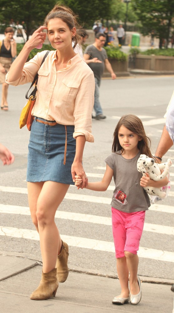 Katie Holmes, Suri Cruise