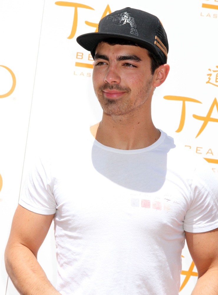 Joe Jonas, Jonas Brothers