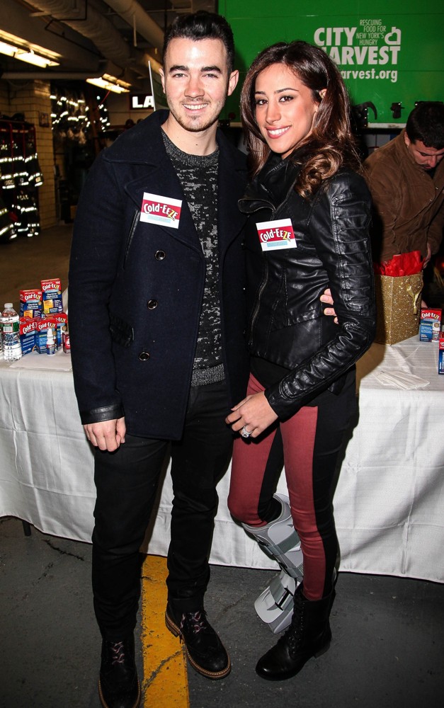 Kevin Jonas, Danielle Deleasa