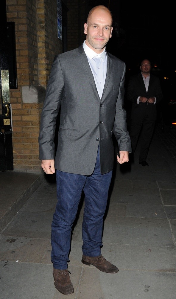 Jonny Lee Miller