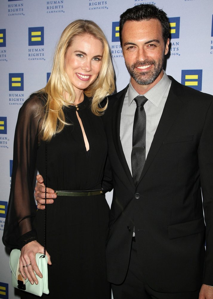 Elspeth Keller, Reid Scott