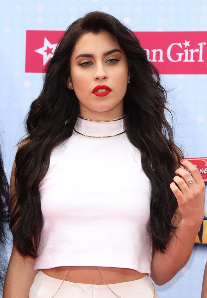 lauren-jauregui-2015-radio-disney-music-awards-02.jpg