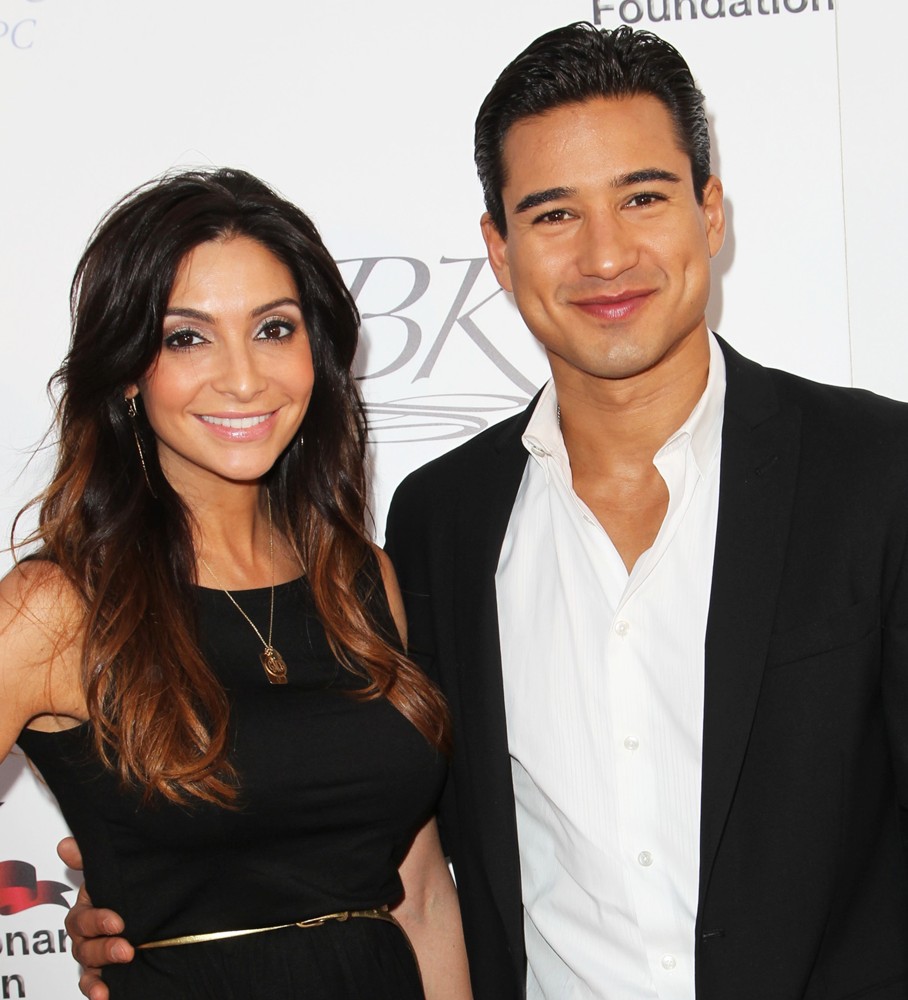 Courtney Mazza, Mario Lopez