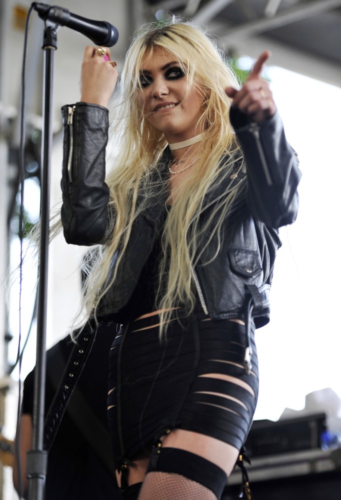 Taylor Momsen, The Pretty Reckless