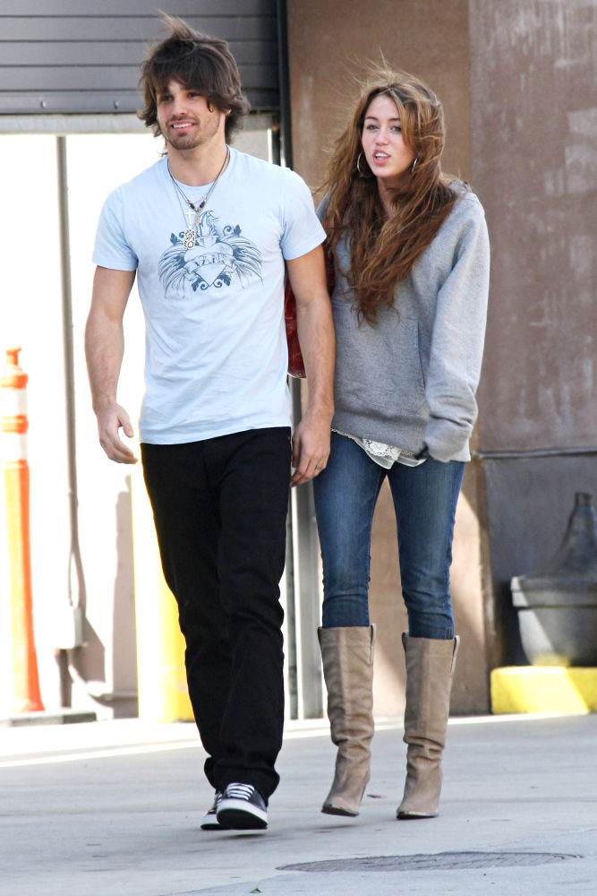Justin Gaston, Miley Cyrus