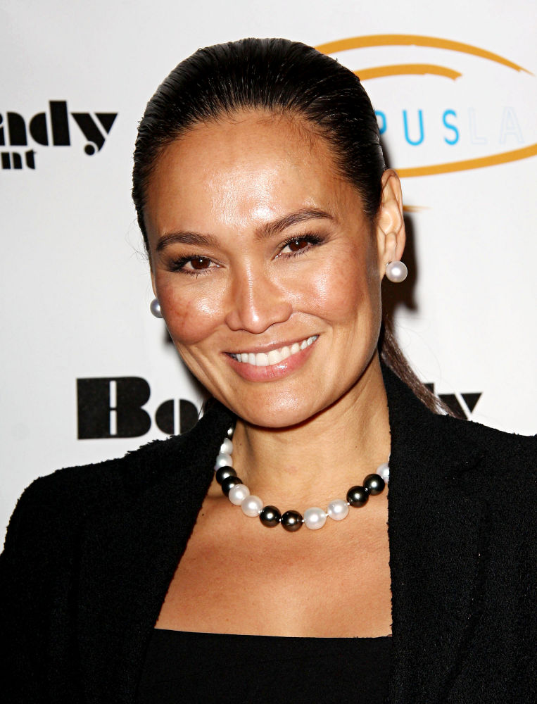 Tia Carrere