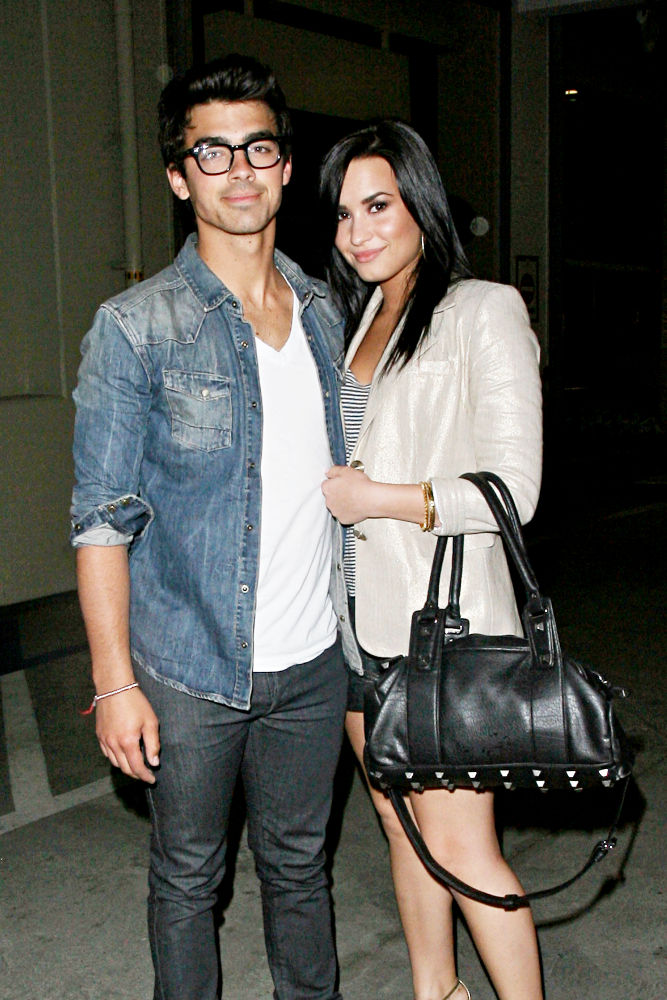 Joe Jonas, Demi Lovato
