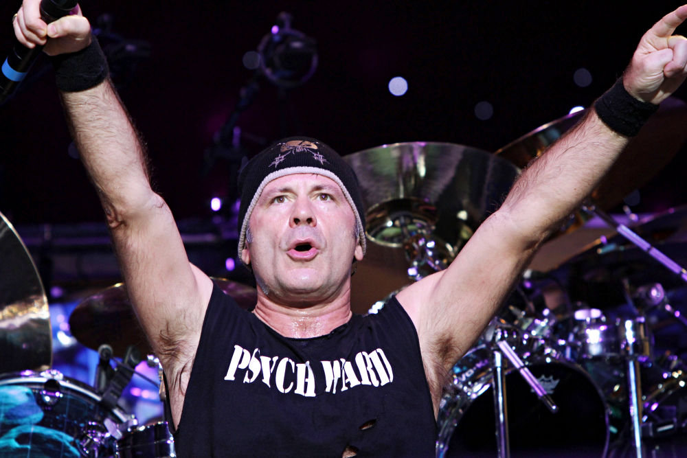 Bruce Dickinson, Iron Maiden