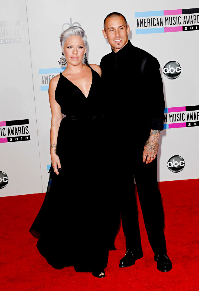 Pink, Carey Hart