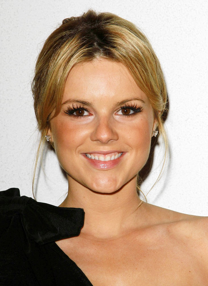 Ali Fedotowsky