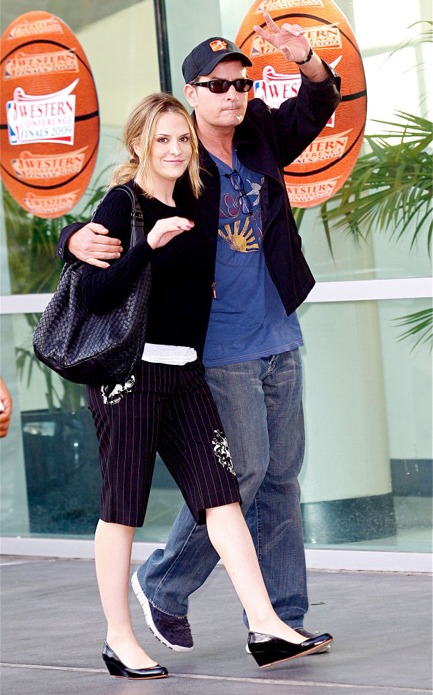 Brooke Mueller, Charlie Sheen