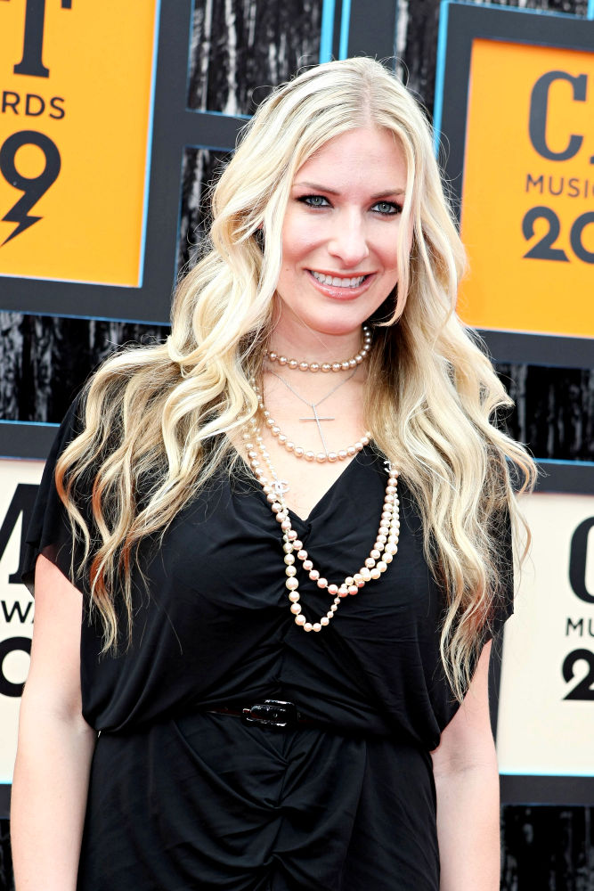 Holly Williams