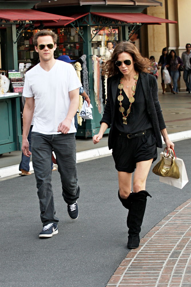 Joseph Cross, Anna Friel