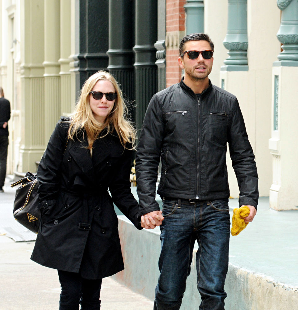 Amanda Seyfried, Dominic Cooper