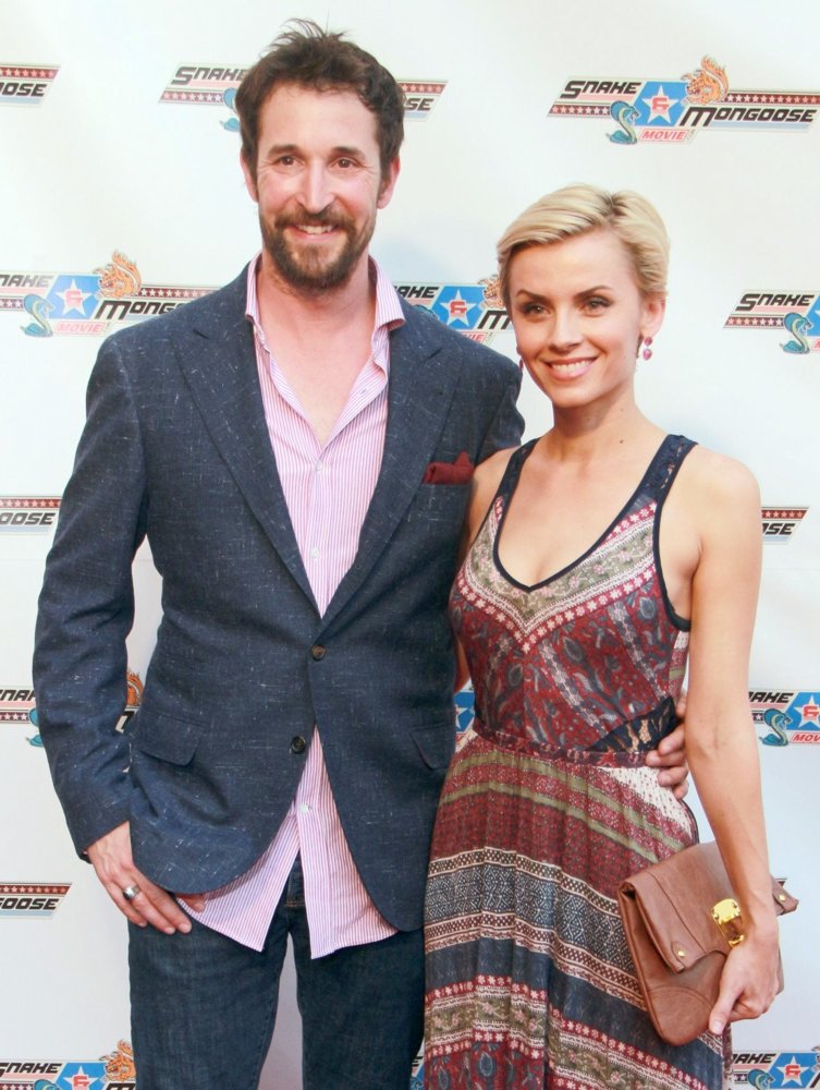Noah Wyle, Sara Wells