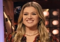 Kelly Clarkson Recalls Going Commando During On-Stage Wardrobe Malfunction