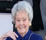 'Conjuring' Stars Mourn Death of Lorraine Warren, the Real-Life Inspiration of the Movie